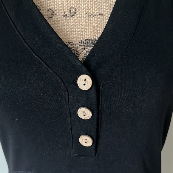 NWT black dress size medium with buttons - Picture 2 of 7